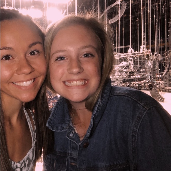 Meet your Posher, Amelia - Picture 1 of 1